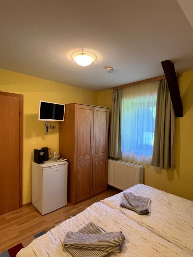 Privatzimmer Familie Pair/Schmoll Spital am Semmering Szoba fotó